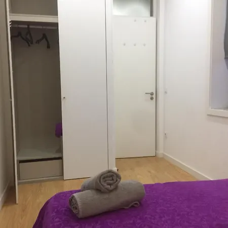 Vi *